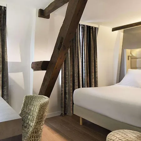 Hotel Jacques De Molay 3*