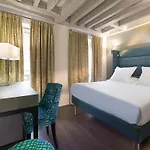 Hotel Jacques De Molay - Fitness & Sauna Paris