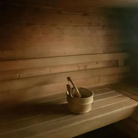 Отель Jacques De Molay - Fitness & Sauna
