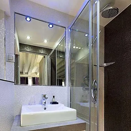 Jacques De Molay - Fitness & Sauna Hotel