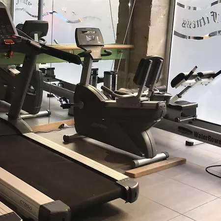Jacques De Molay - Fitness & Sauna פריז