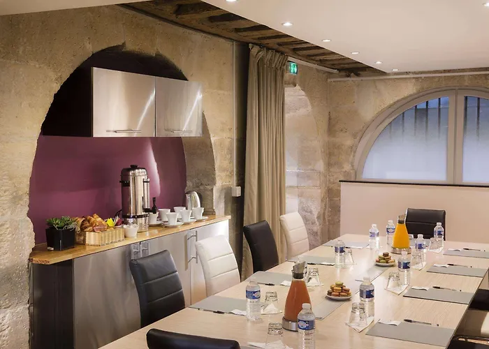 Hotel Jacques De Molay - Fitness & Sauna 3*