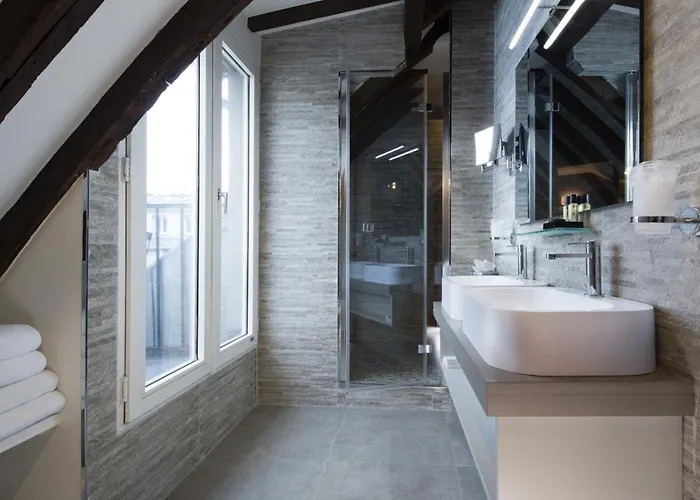 Jacques De Molay - Fitness & Sauna Hotel 3*